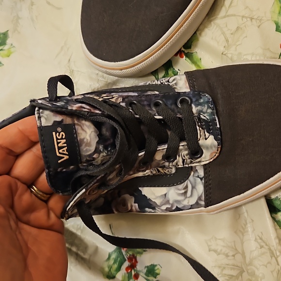 COPY - VANS women's sneakers size 11 - Picture 5 of 6